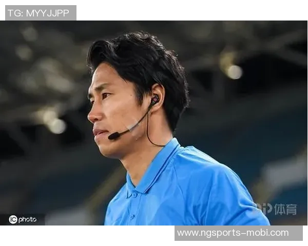 韩国裁判金希坤执法英博对海港日本裁判高崎航地主哨申花比赛