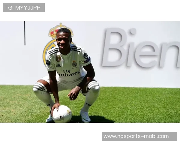 维尼修斯社交媒体分享照片激励球队期待国家德比盛战明日相见共享激情时刻 维尼修斯社交媒体分享照片激励球队期待国家德比盛战明日相见共享激情时刻